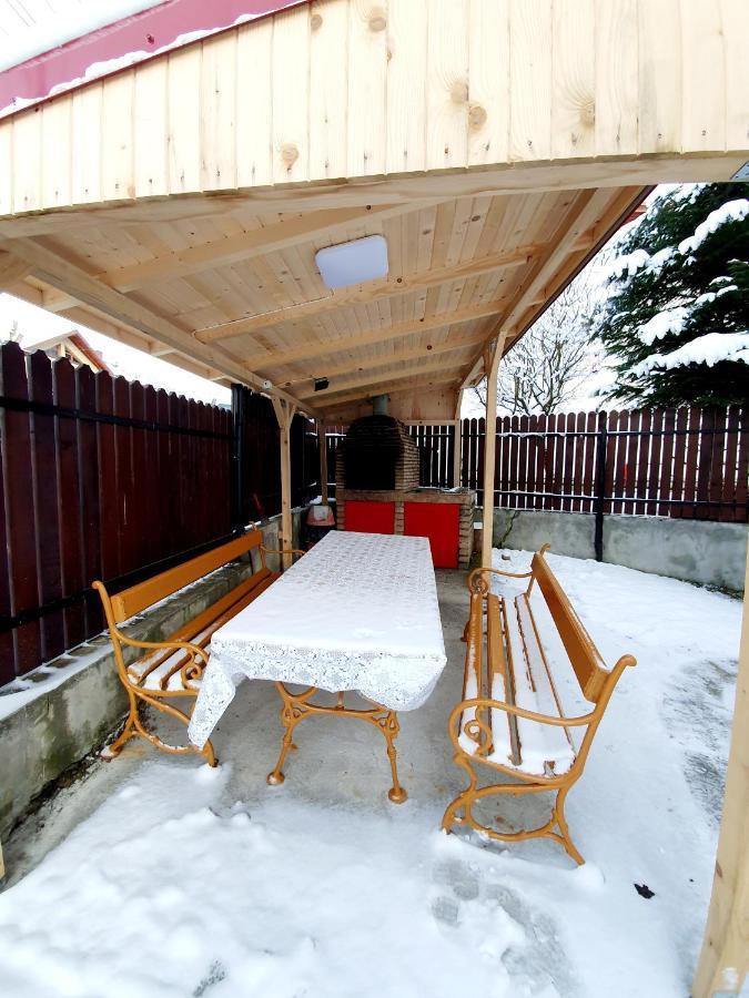 Vila Alma Азуга Екстериор снимка