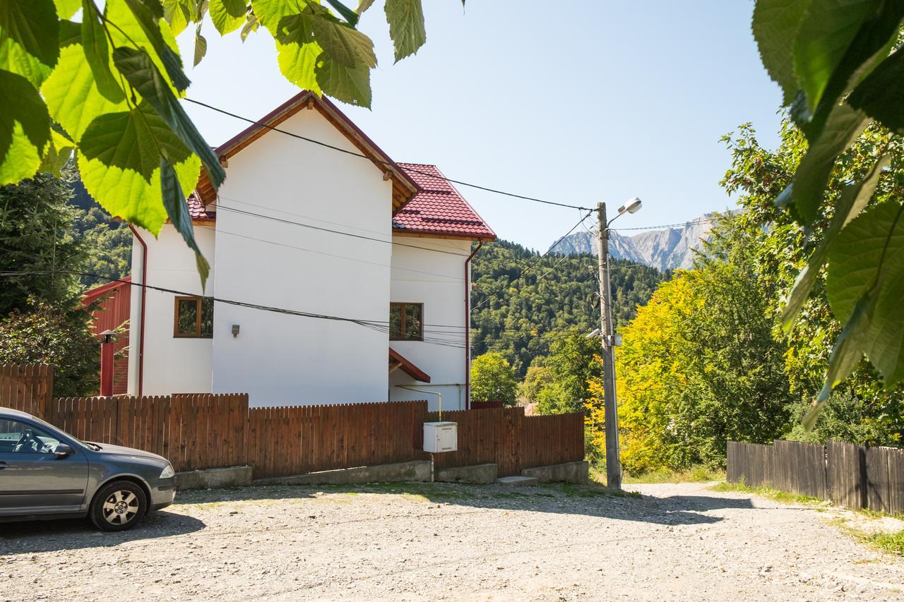 Vila Alma Азуга Екстериор снимка